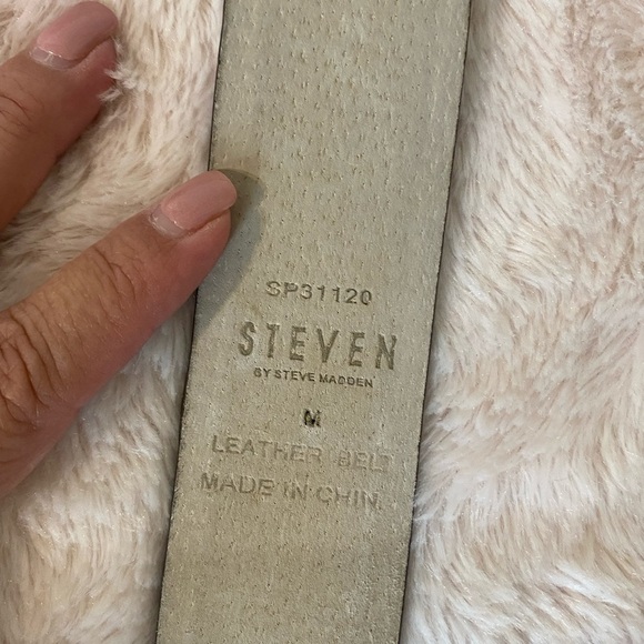 Steven by Steve Maddn Light Brown With Gold Trim